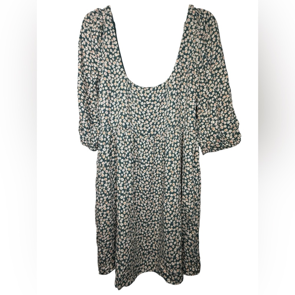 American Eagle Floral Green Square Neck Daisy Mini Scoop Back 3/4 Sleeve Dress